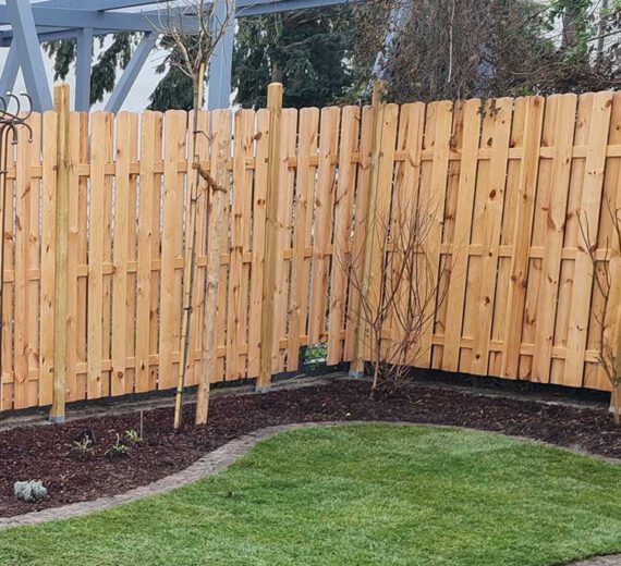 Zaun-Sichtschutzanlagen